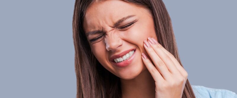 Urgent dental pain girl