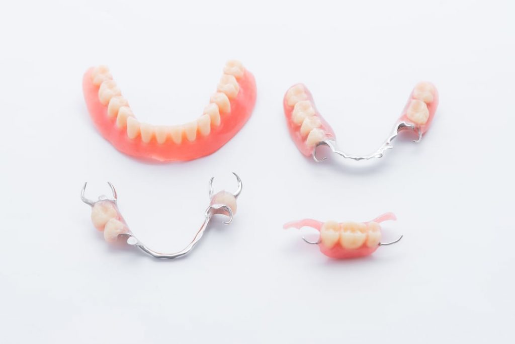 photo of complete and partial dentures